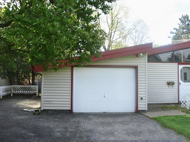 Building Photo - 5000 Horizon Dr