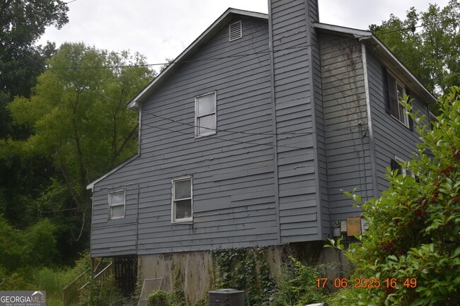 Building Photo - 4403 Azalea Dr