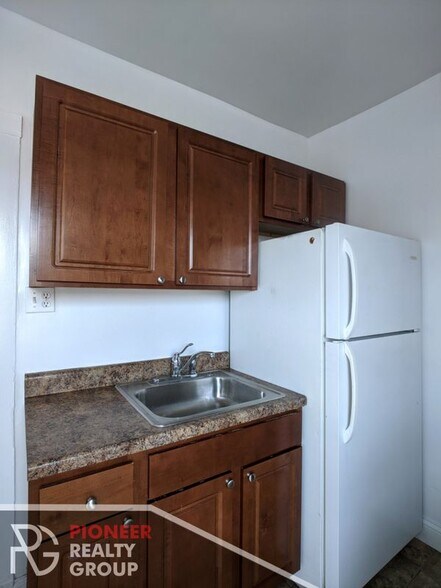 Building Photo - 2651 N Spaulding Ave