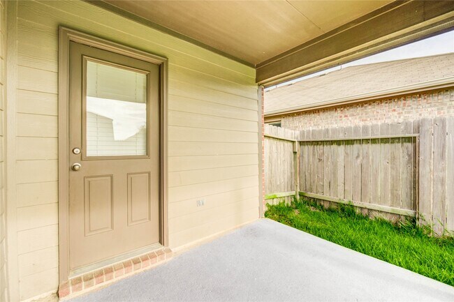 Building Photo - 3027 Dripping Springs Ct