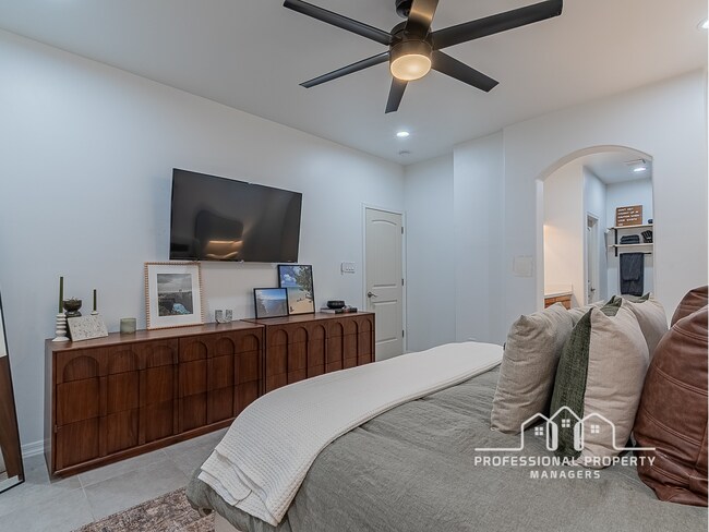 Building Photo - “Modern 4-Bedroom, 2-Bathroom Solar Home in El Rancho”