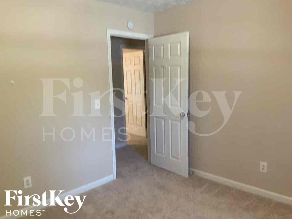 Building Photo - 100 Myrtle Grove Ln