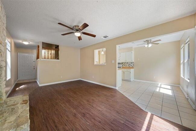 Building Photo - 14203 Sussman Ct