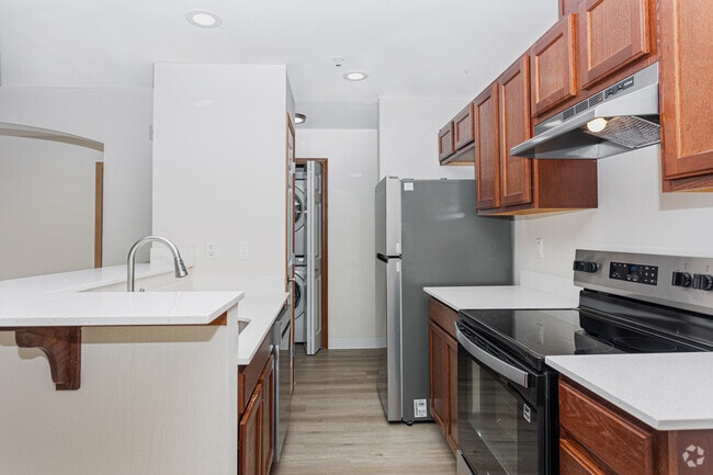 3BR, 2BA - 1300SF - Kitchen - Brandon Place Apartments