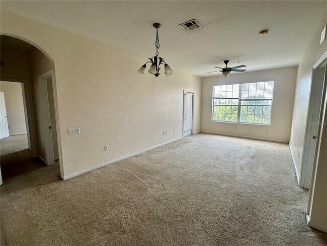 Building Photo - 6402 Cava Alta Dr