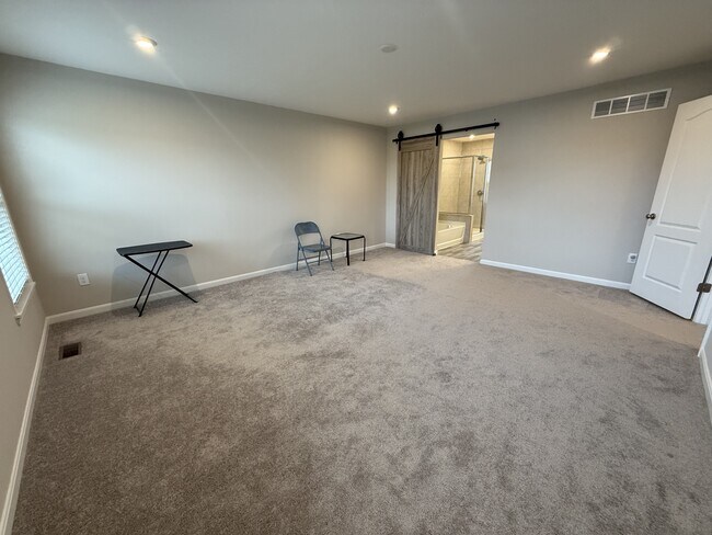 Building Photo - 6964 Briarcliff Ct