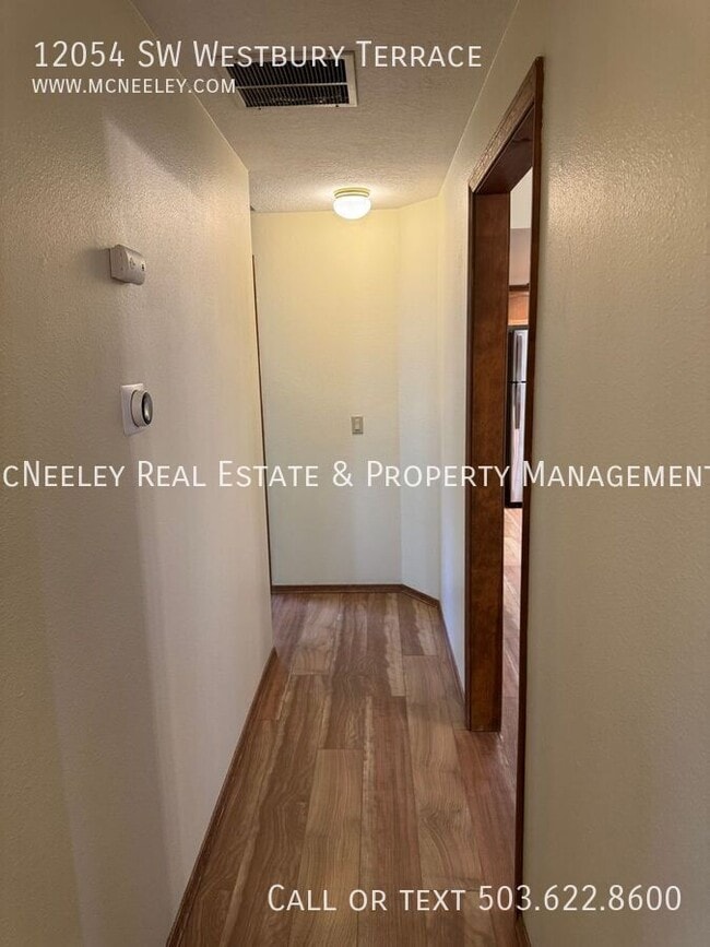 Building Photo - 12054 SW Westbury Terrace