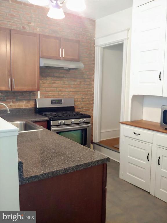 Building Photo - 351 Krams Ave