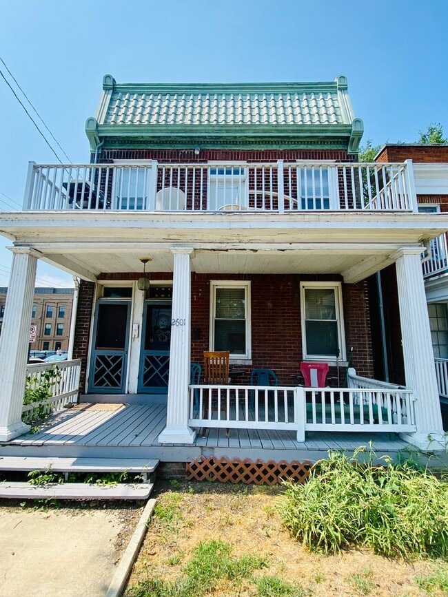 Building Photo - 2601 Parkwood Ave