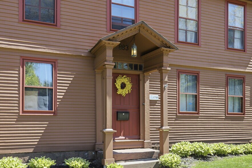 Building Photo - 883 Worthington Rdg