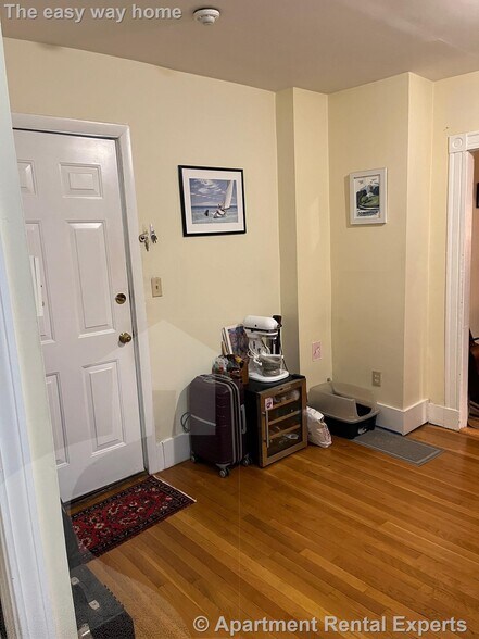 Building Photo - 213 Highland Ave