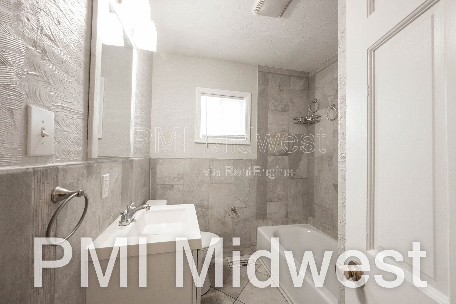 Building Photo - 3101 N Temple Ave