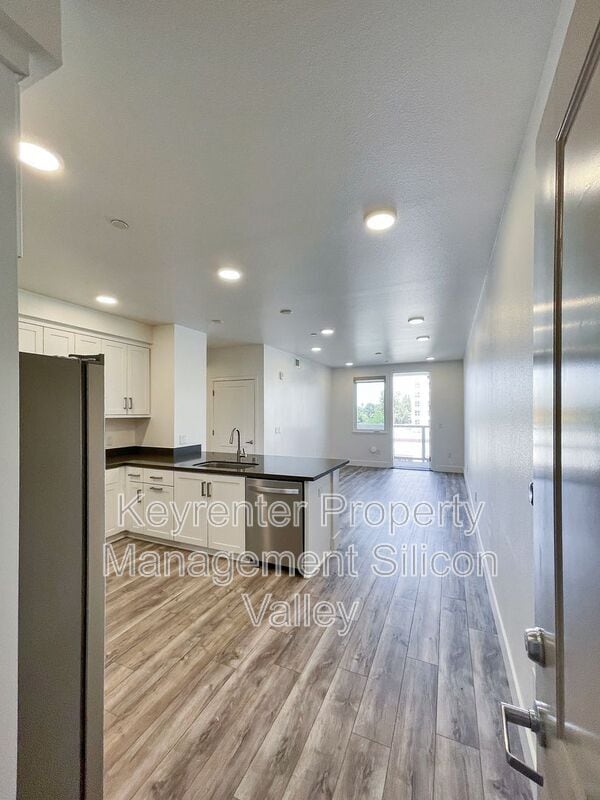 Building Photo - 42111 Osgood Rd