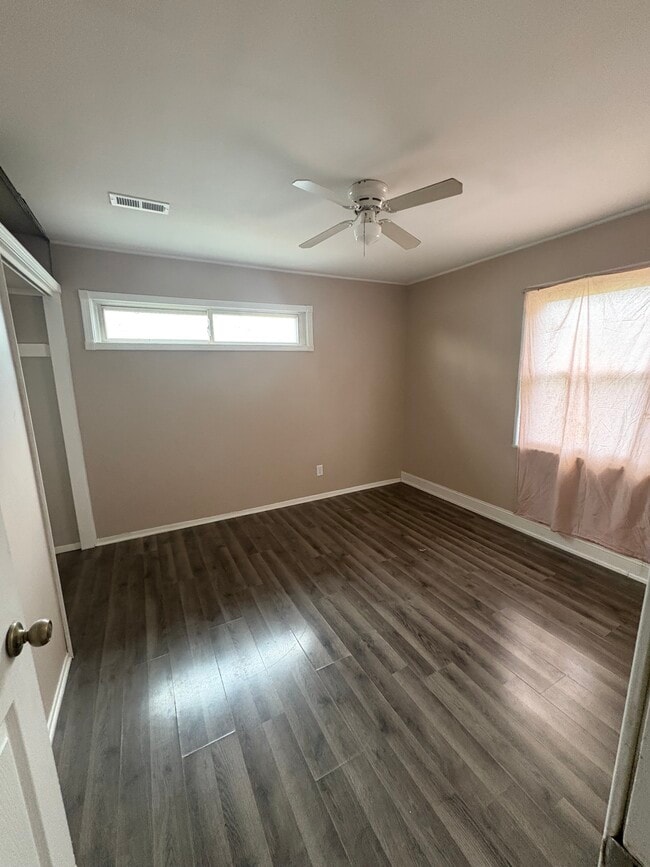 Building Photo - 3453 165th St