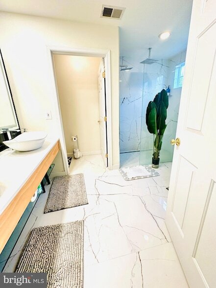 Building Photo - 17816 Singh Ct