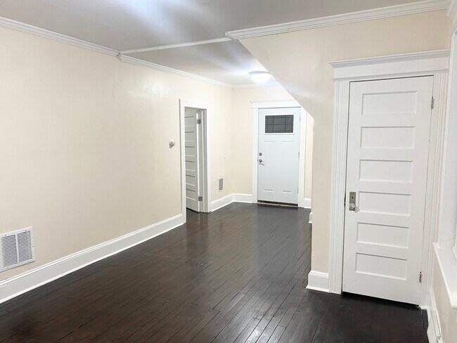 Building Photo - 38 Bronx Ave
