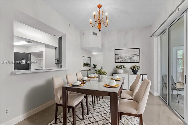 Building Photo - 619 E Sheridan St