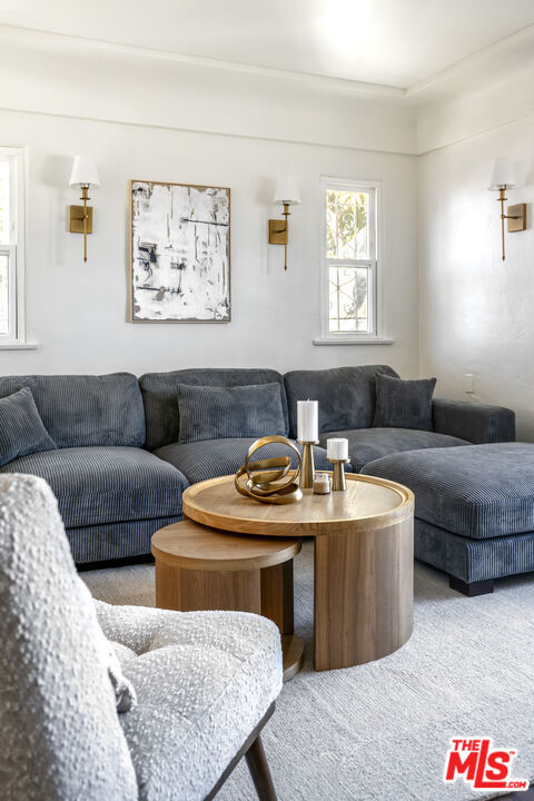 Building Photo - 7853 Brighton Ave