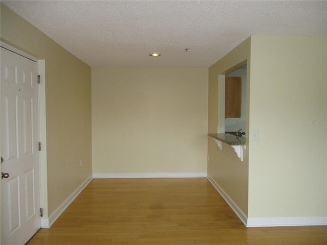 Building Photo - 2065 Dixie Belle Dr