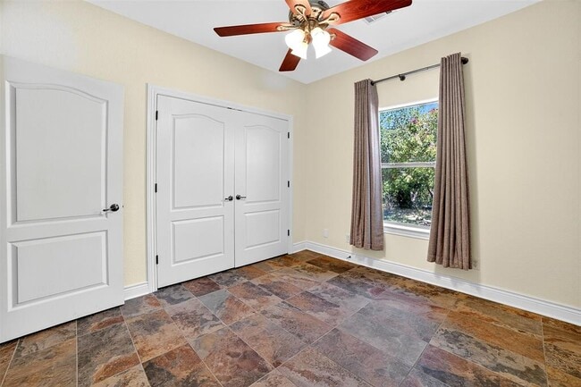 Building Photo - 116 Grey Fox Ln