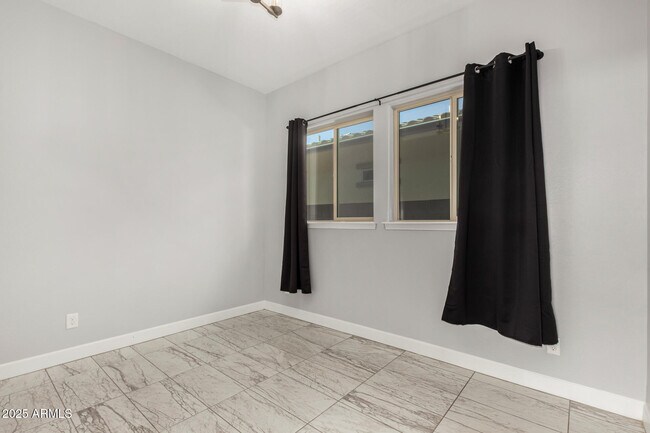 Building Photo - 11905 W Creosote Dr