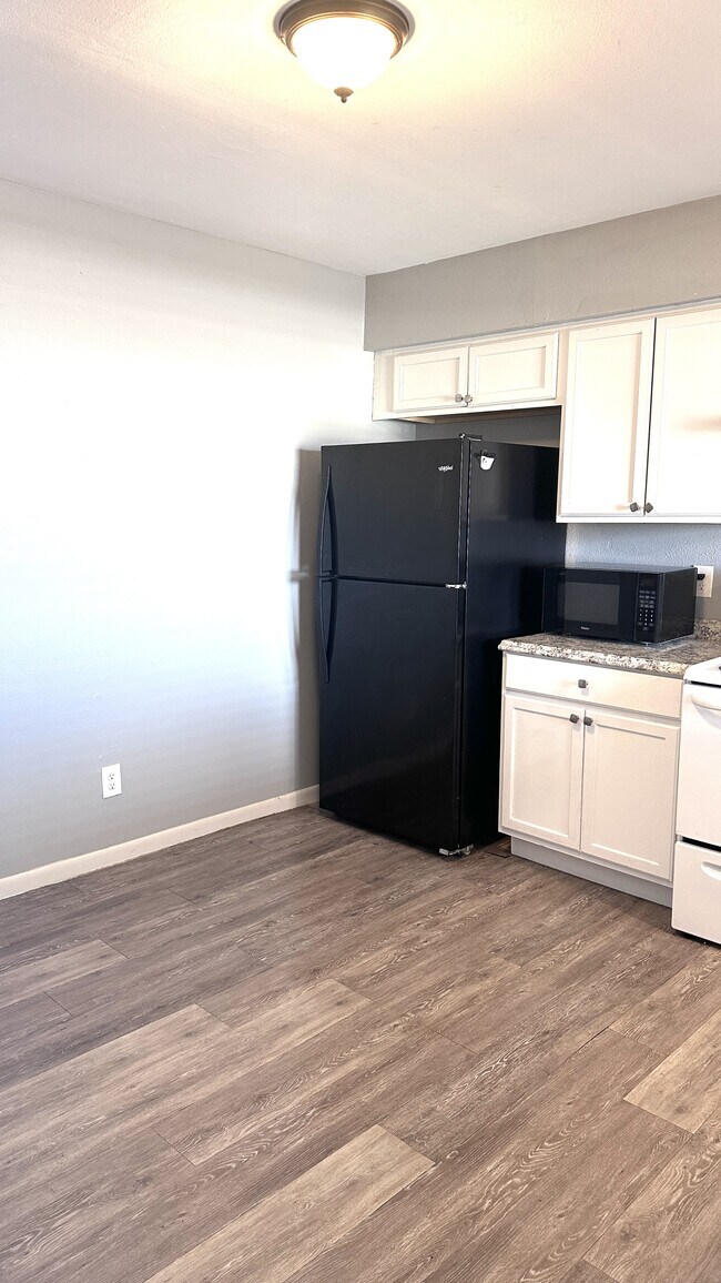 Building Photo - 4502 Surfside Blvd