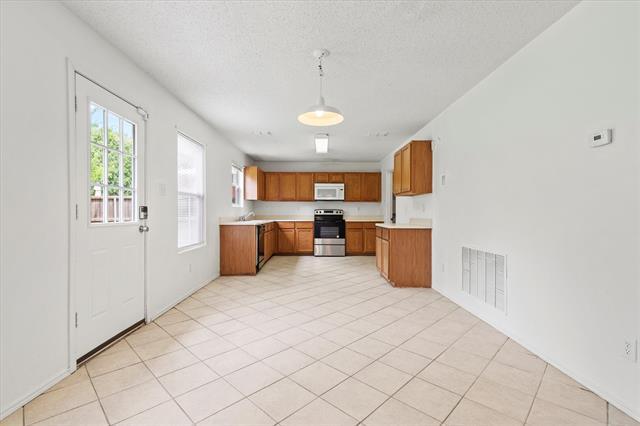 Building Photo - 3316 Westview Dr