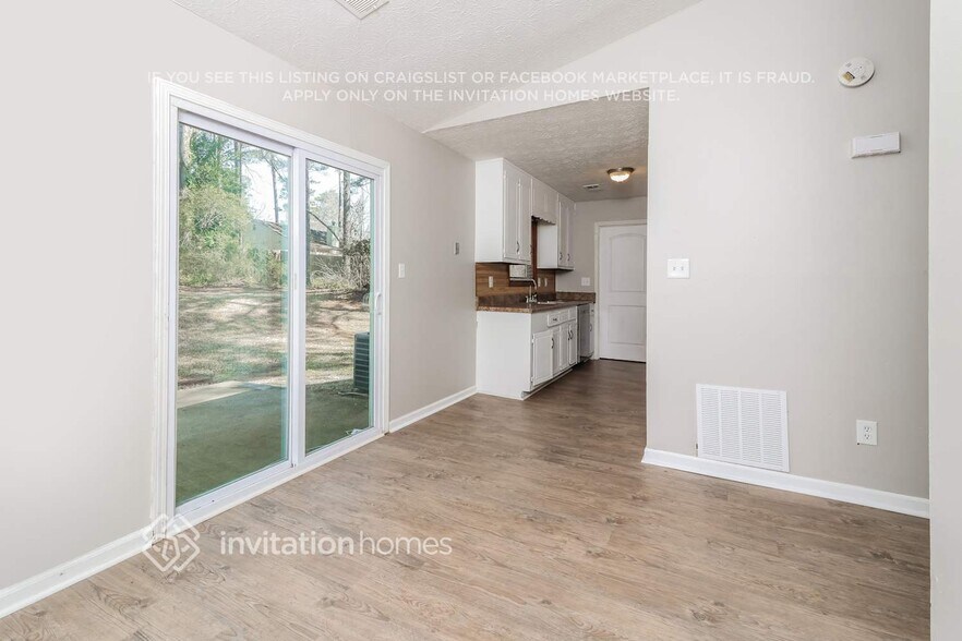 Building Photo - 3085 Palomino Dr