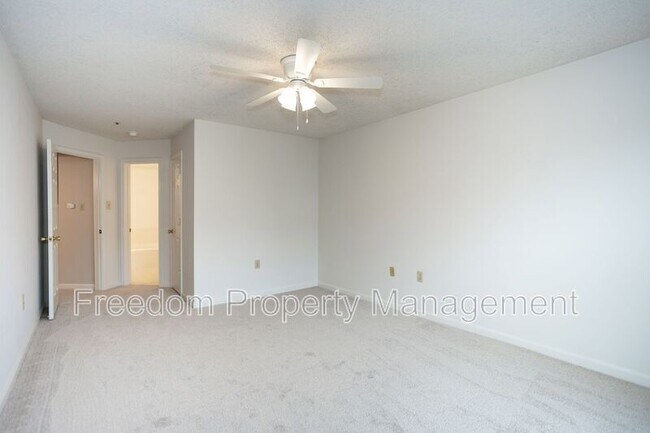 Building Photo - 279 S Pickett St