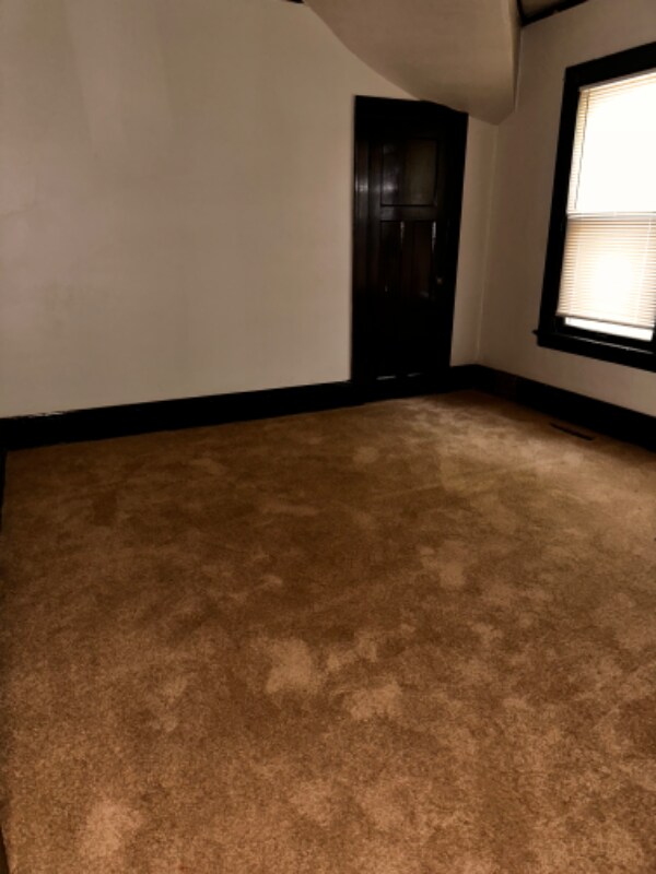 Building Photo - 2602 N 41st St