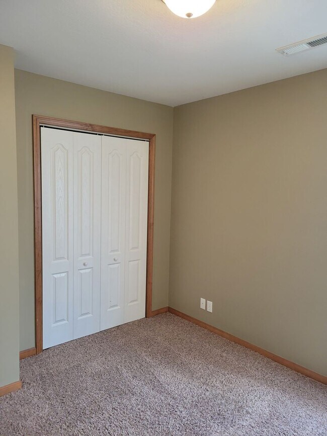 Building Photo - 1109 Kimmy Lane