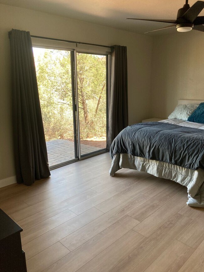 Building Photo - Spectacular, Panoramic Red Rock Views in West Sedona