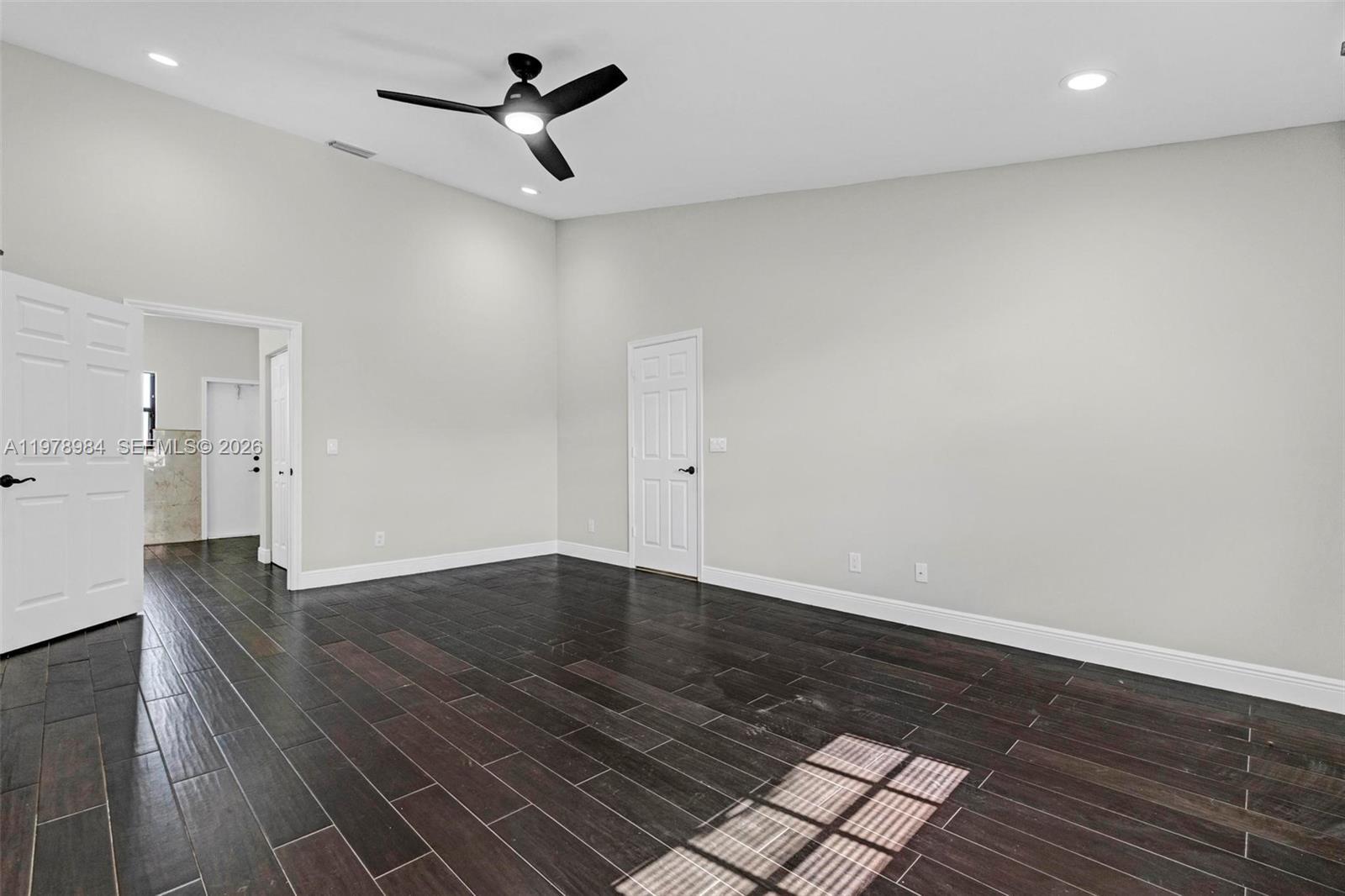 Building Photo - 5621 Carriage Ln