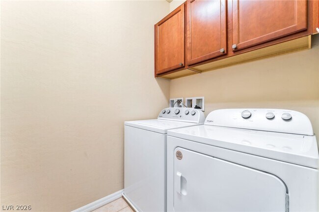 Building Photo - 10251 Copalito Dr