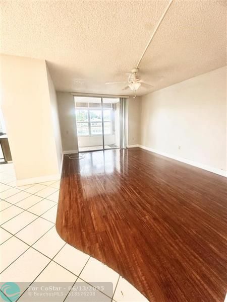 Building Photo - 9330 Lime Bay Blvd