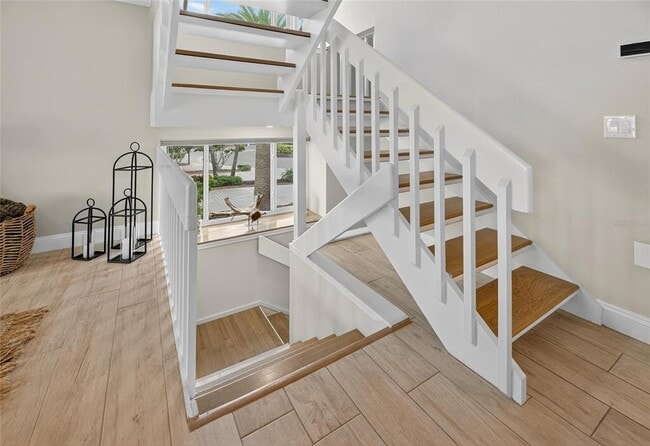Building Photo - 160 Marina Del Rey Ct