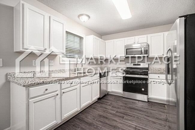 Building Photo - 141 Stable Ln