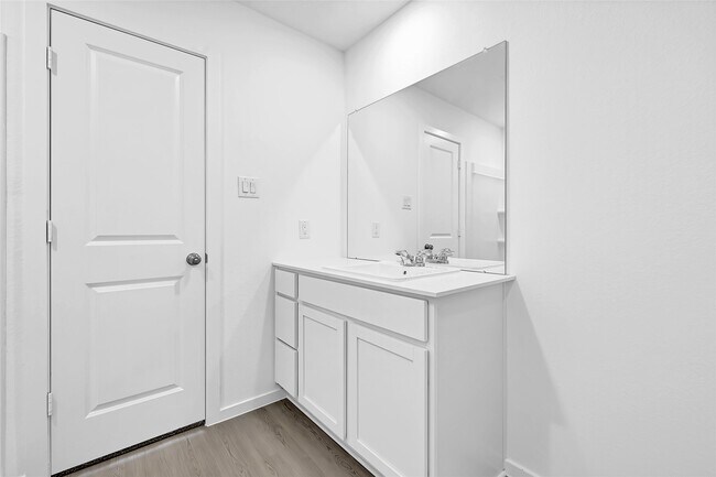 Building Photo - 201 Texas Pecan Dr