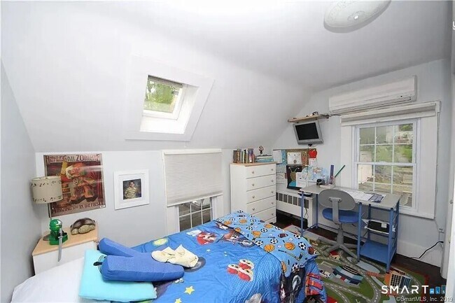 Building Photo - 1286 Long Ridge Rd