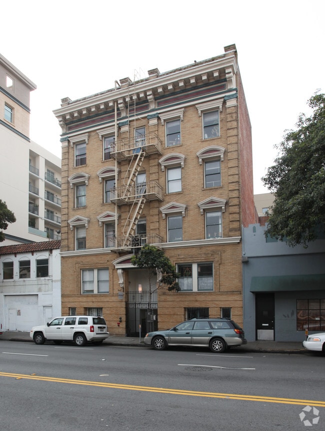 Building Photo - 145 Fell