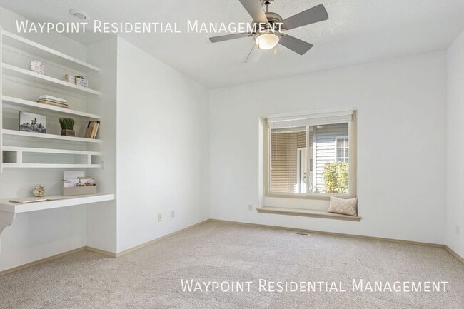 Building Photo - 9640 W Sleepy Hollow Ln