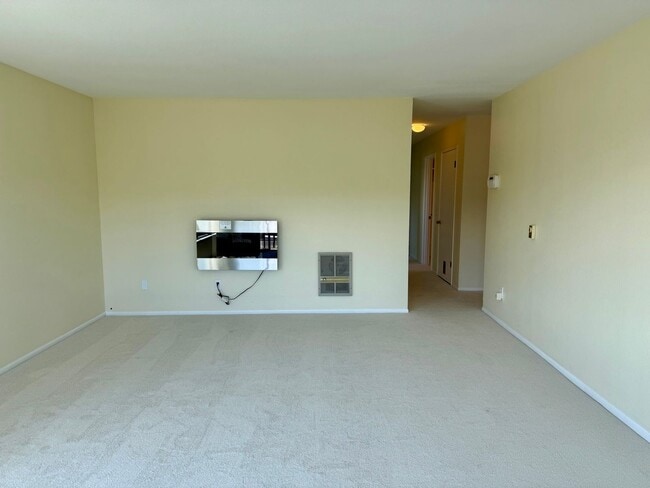 Building Photo - Holly Terrace Condominiums - Magnolia