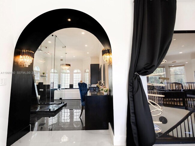 Building Photo - 4860 SW 161st Ln