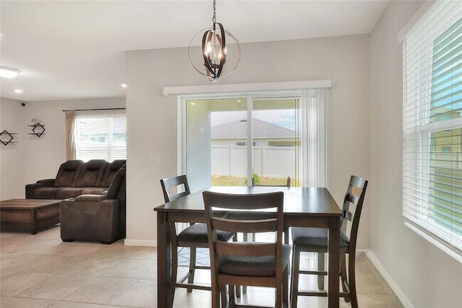 Building Photo - 1623 Aspen Ave