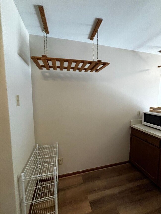 Building Photo - Baldwin Commons