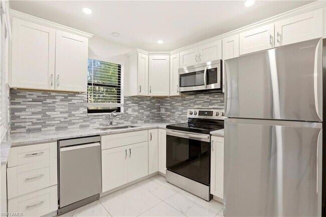 Building Photo - 1450 Green Valley Cir