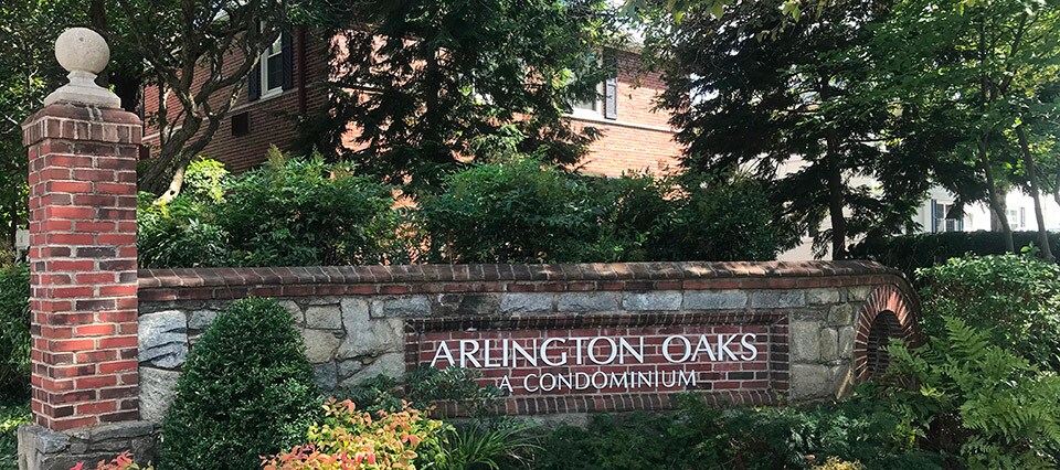 Building Photo - 104 N George Mason Dr