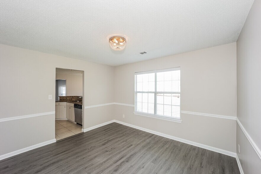 Building Photo - 3474 Clifton Farm Dr