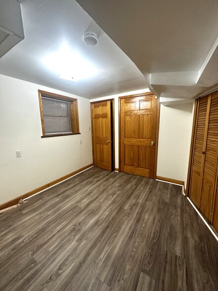 Building Photo - 1328 W Melrose St