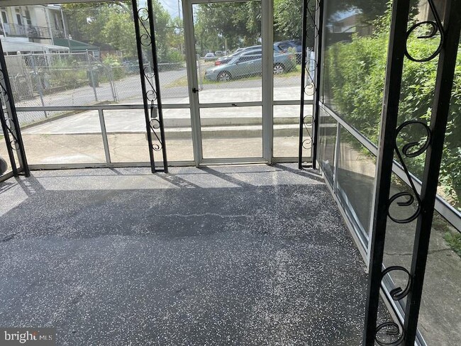 Building Photo - 1447 Montpelier St